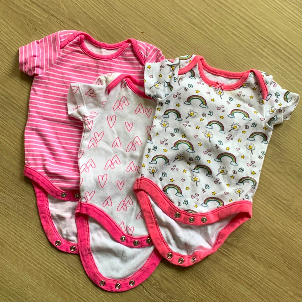 Short sleeve bodysuit in pink